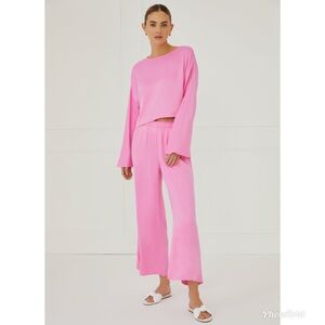 Something Navy Silky Long Sleeve Cropped Top in hot pink size medium NWT